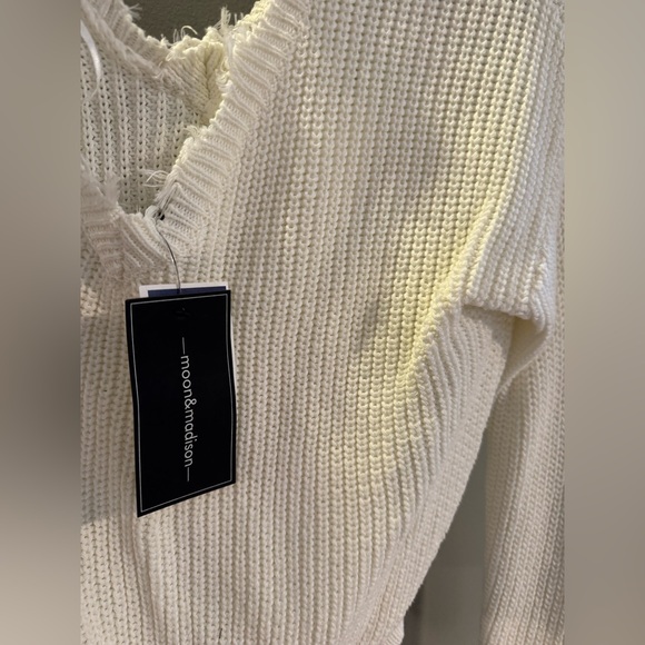 Sweater - Picture 2 of 2